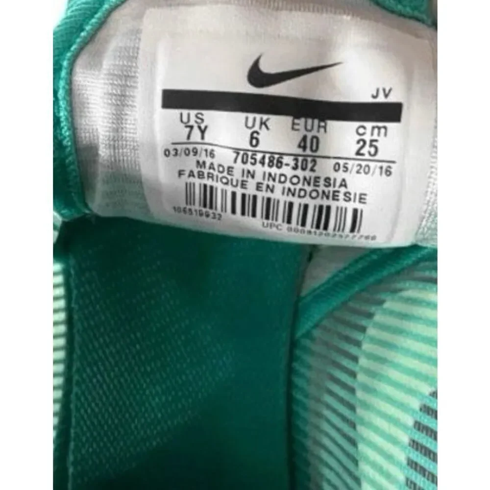 Nike Roshe One Flight Weight GS 705486-302 HYPER TURQ/CLEAR JADE Sneakers 7Y